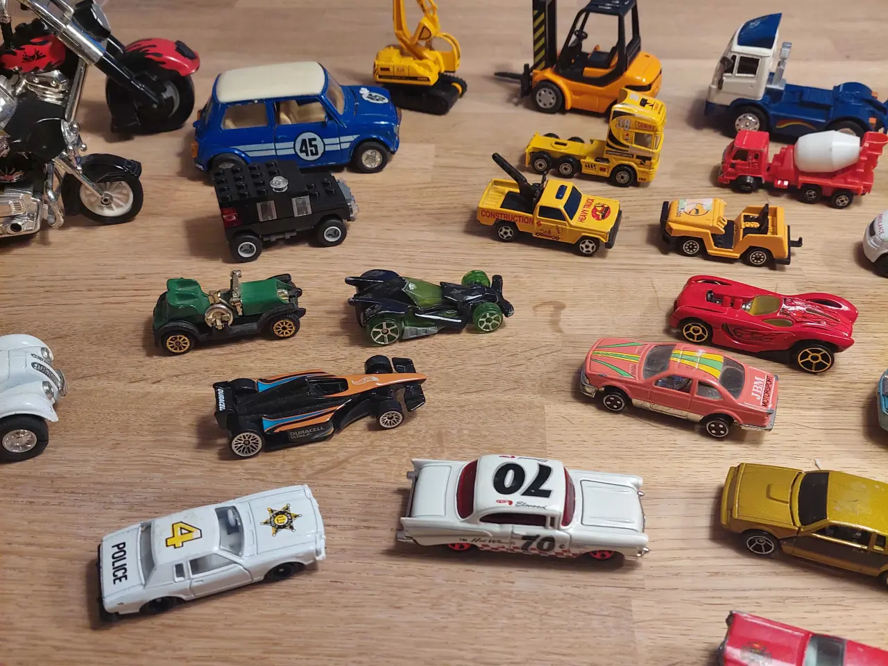 Billede 3 - Små biler. Byd !