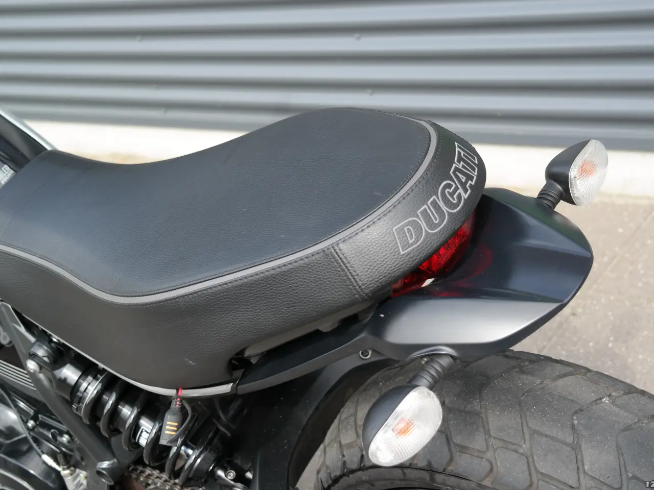 Billede 25 - Ducati Scrambler Icon Dark MC-SYD       BYTTER GERNE