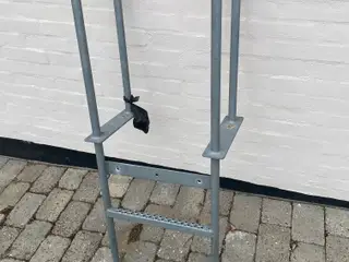 Badestige med 2 trin
