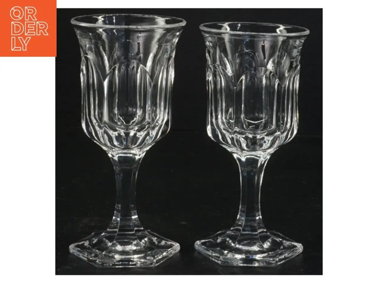 Billede 1 - Gennemsigtige glas på fod (str. 14 x 6,5 cm)