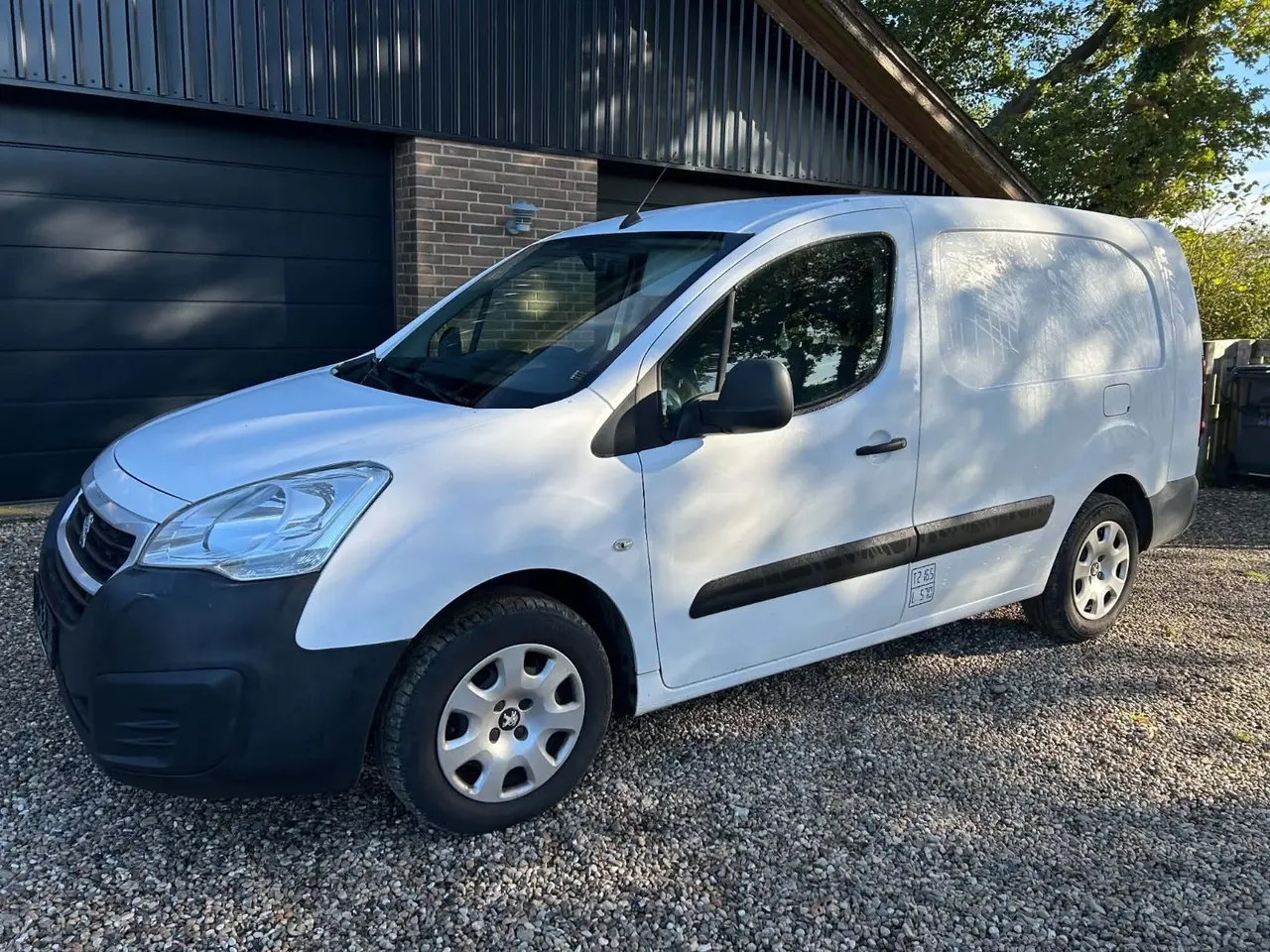 Billede 1 - Peugeot Partner 1,6 BlueHDi 100 L2 ESG Flex Van