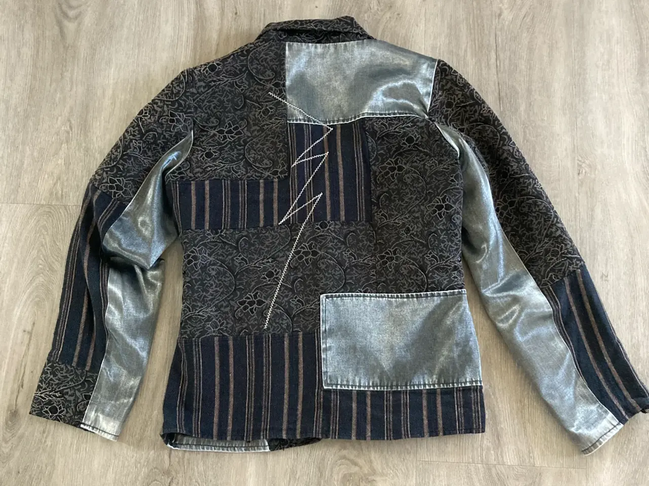 Billede 2 - Blazer i str. L