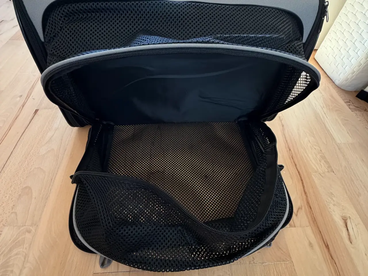 Billede 5 - Sammenklappelig transporttaske til lille hund/kat