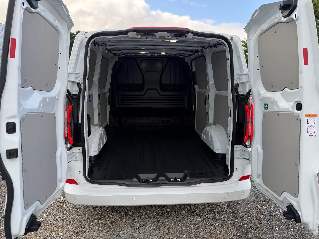 Billede 9 - Ford E-Transit Custom 320 L1 64 Limited