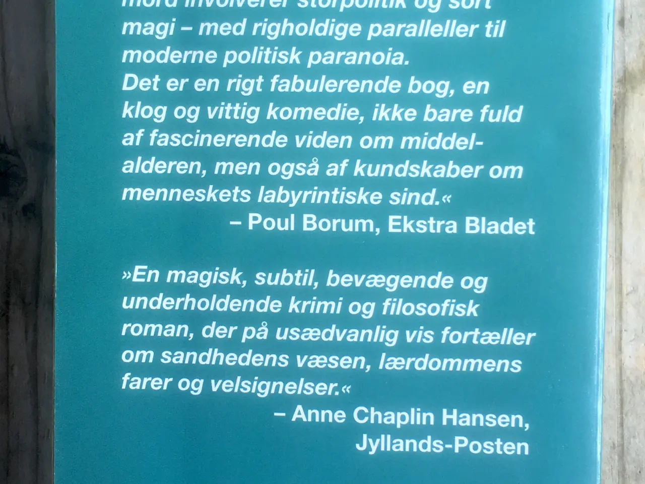 Billede 2 - Rosens navn, Umberto Eco, genre: krimi og spænding