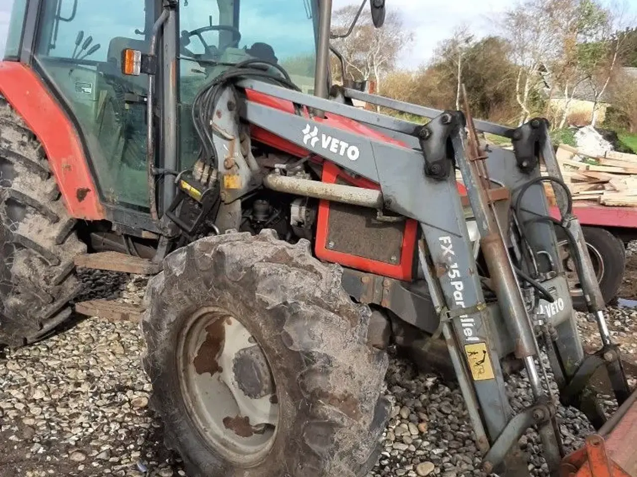 Billede 4 - Traktor med frontlæsser købes