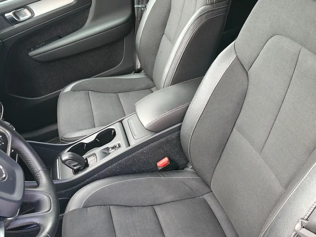 Billede 9 - Volvo XC40 2,0 T4 190 Momentum aut.