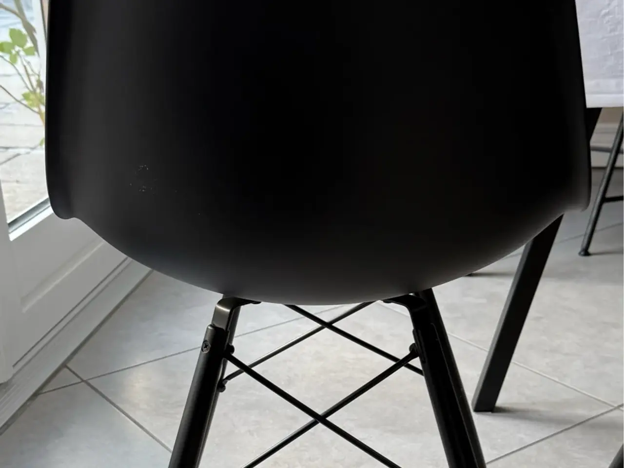 Billede 7 - Eames originale Plastic Chair spisebordsstol sort