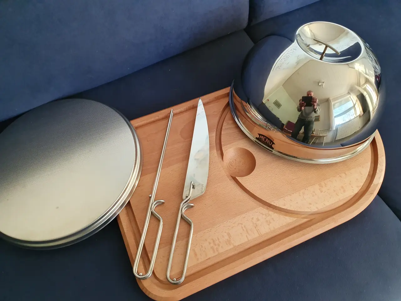 Billede 2 - MENU skærebrædt m/ kniv og stegegaffel