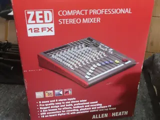 Stereo mixer ALLEN & HEATH ZED 12 FX