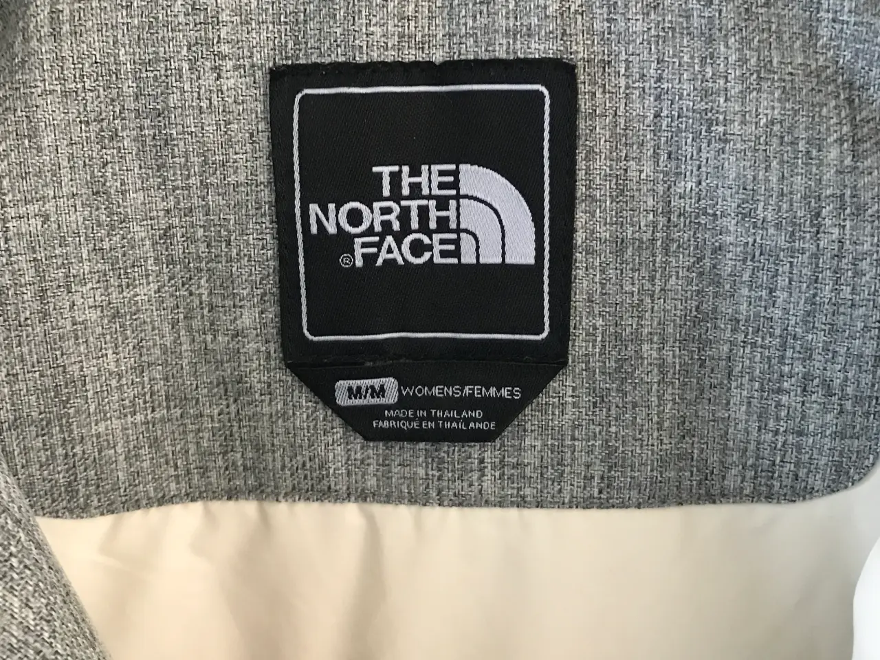 Billede 3 - Velholdt: North Face frakke str M
