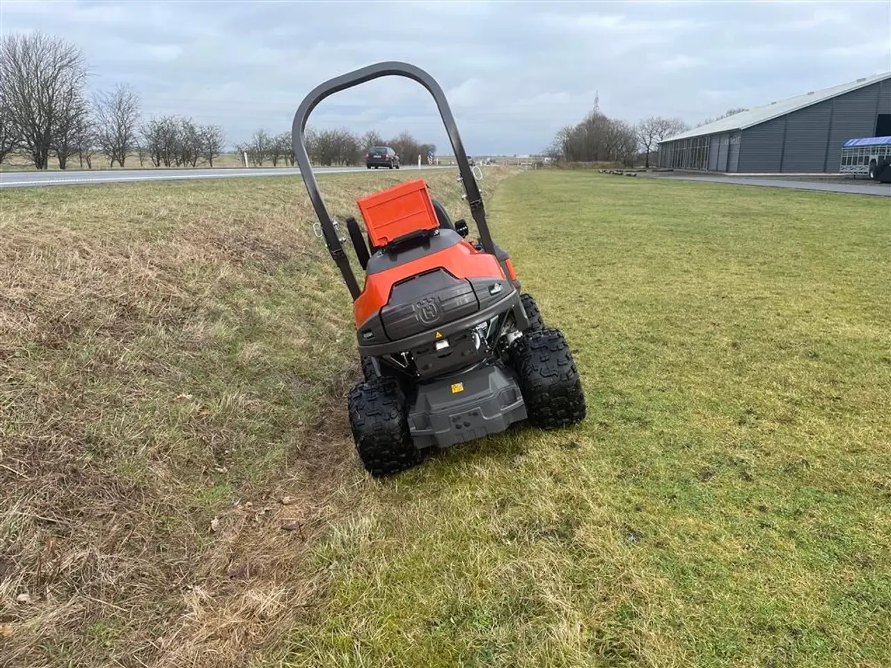 Billede 3 - Husqvarna P524 XR fjernstyret Inkl. combi 122 cm klippebord.