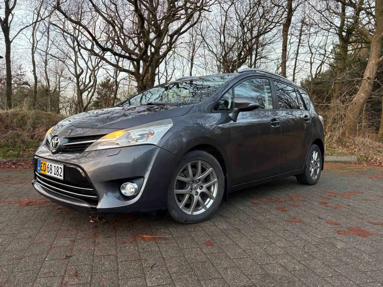 Billede 1 - Nysynet Toyota sportsvan
