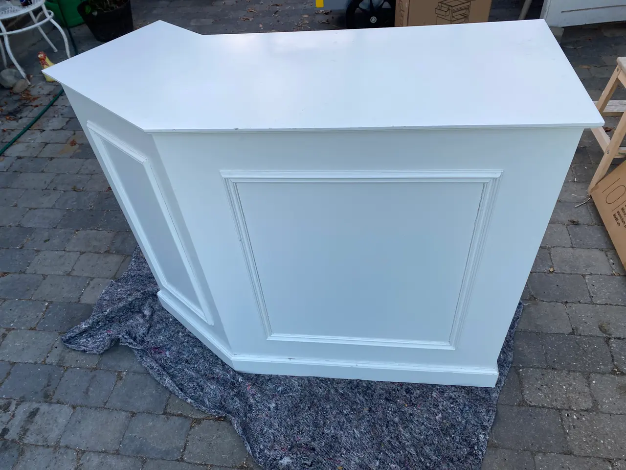 Billede 1 - Flot disk i hvidmalet MDF