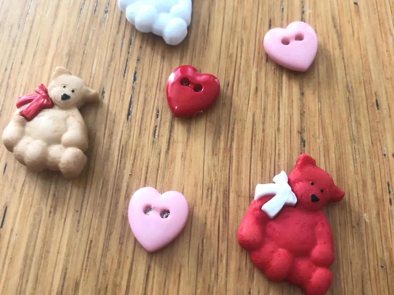 Billede 1 - 3 Bamse magneter og 3 hjerter