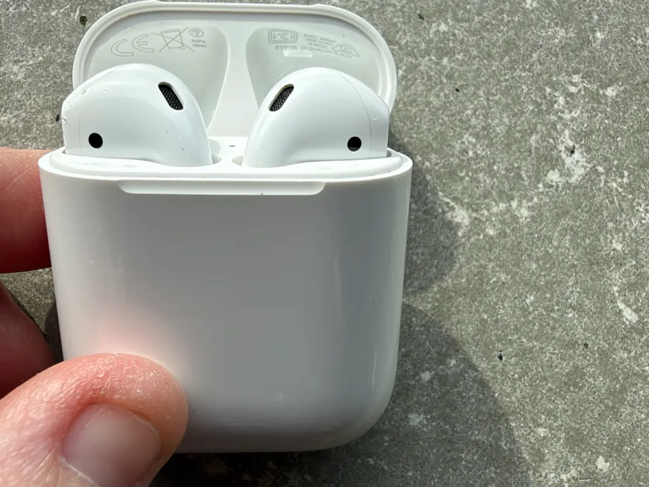 Billede 3 - Velholdte AirPods 2