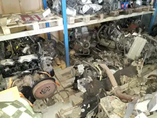 Iveco Varevogns motorer og gearkasser sælges. +m.