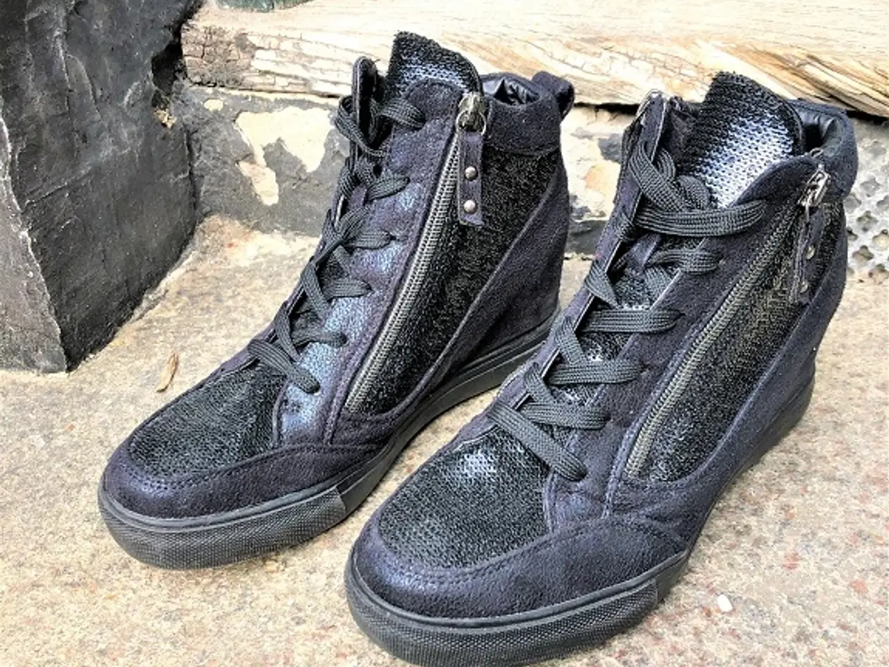 Billede 2 - SNEAKERS med HØJ HÆL - bling og pailletter