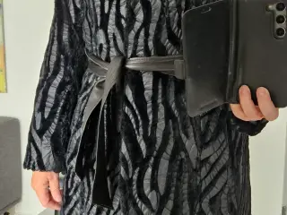Frakke fra ANTON & MODA, design