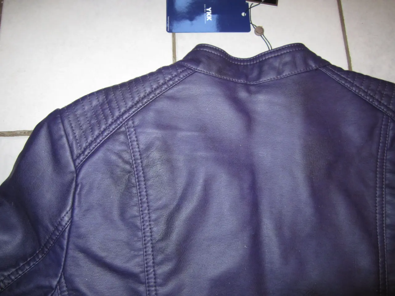 Billede 3 - Purpel Velvet Skind-Look Jakke