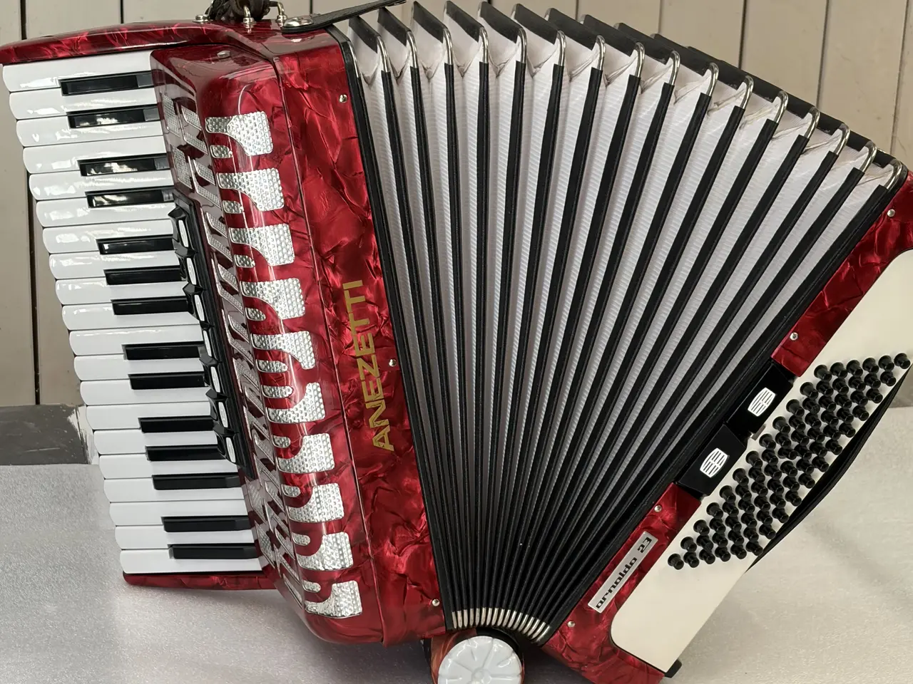 Billede 9 - ANEZETTI harmonika – 37 tangenter / 96 bas