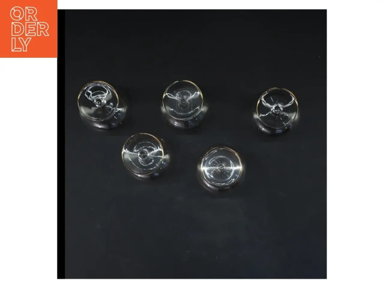 Billede 3 - Klassiske glas med guldkant (str. 5 styk. ø. 4,5 cm. længde, 8,5 cm)