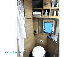 2024 - RoadCar R 640 165 Hk Roadcar 640 Den store rummelige camper med langsgående senge