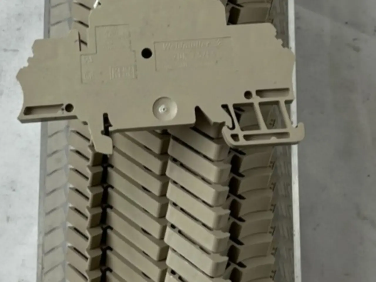 Billede 1 - Weidmuller ZDK 2.5/1.5 Terminal Blocks DIN Rail