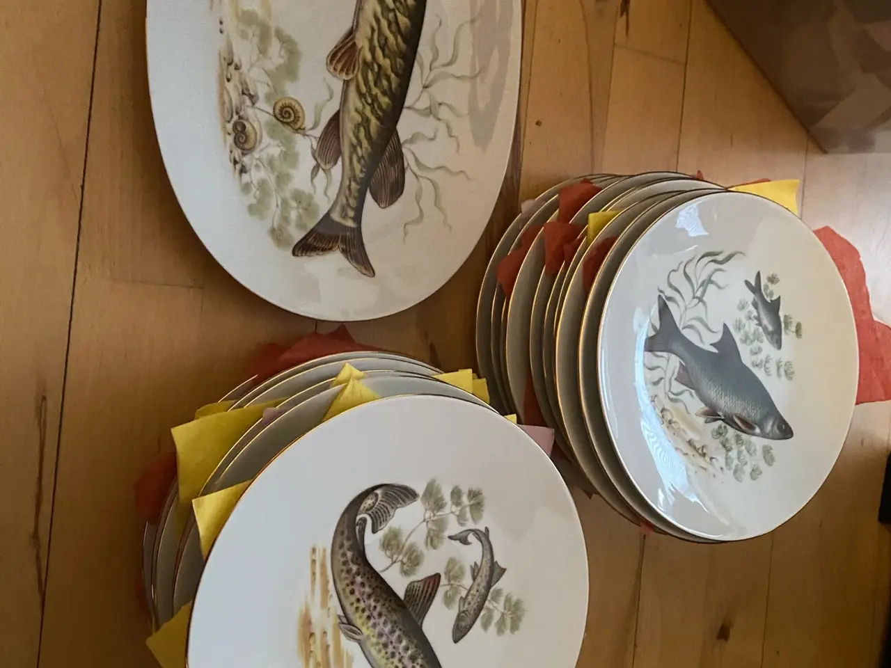 Billede 1 - Fisketallerkner og fad