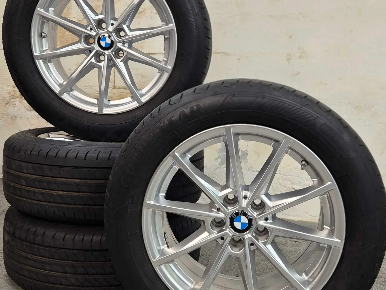 Billede 1 - BMW i4 / G30 / G31 ORIGINAL ALUFÆLGE MED SOMMERDÆK