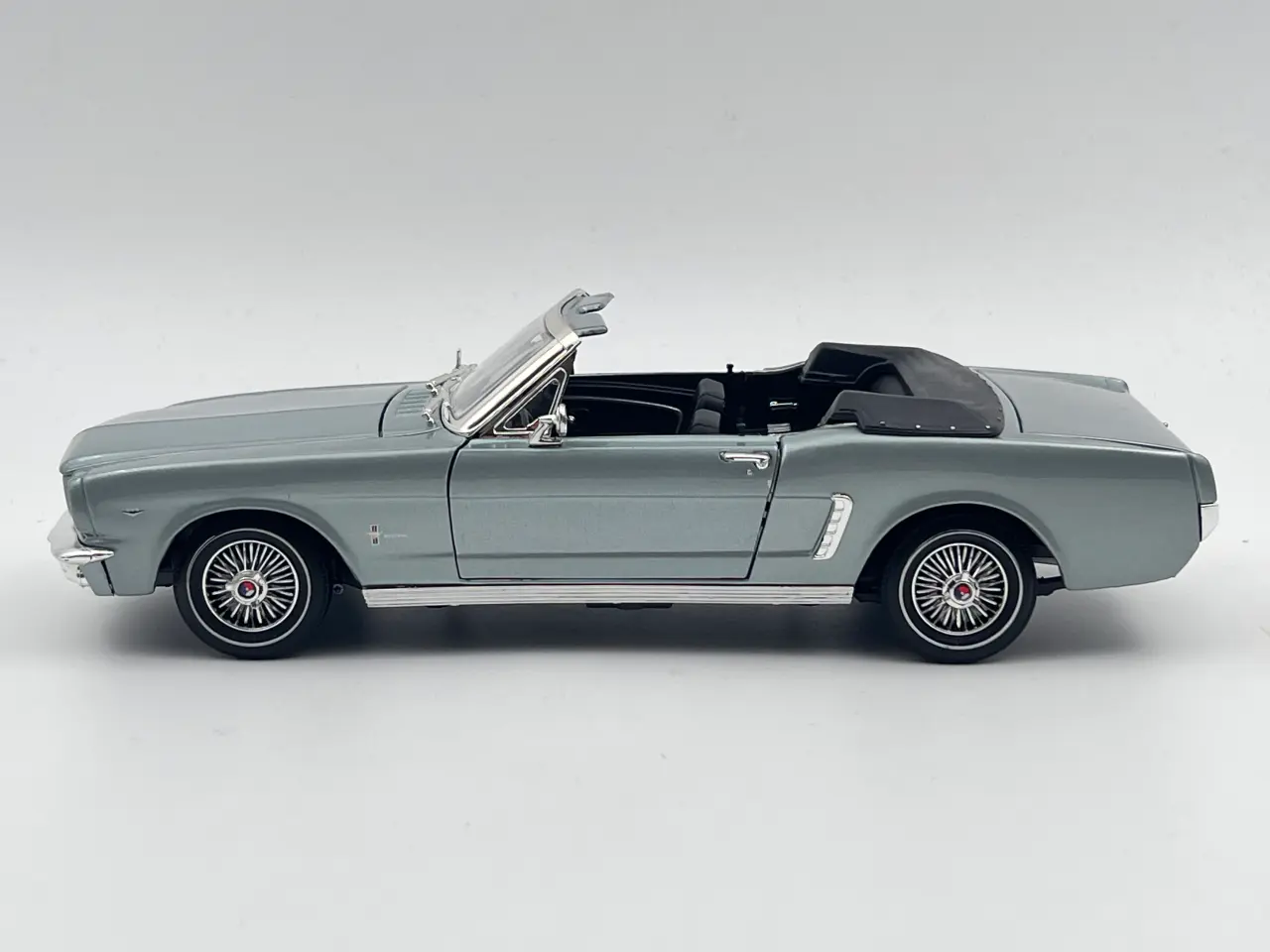 Billede 3 - 1964 Ford Mustang Convertible 1:18 1964½ model