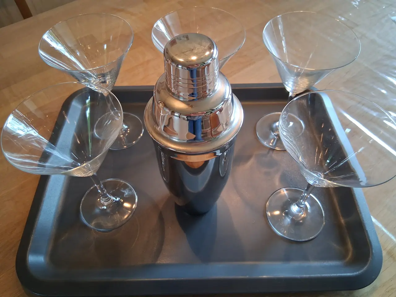 Billede 1 - Cocktailshaker og 5 cocktailglas