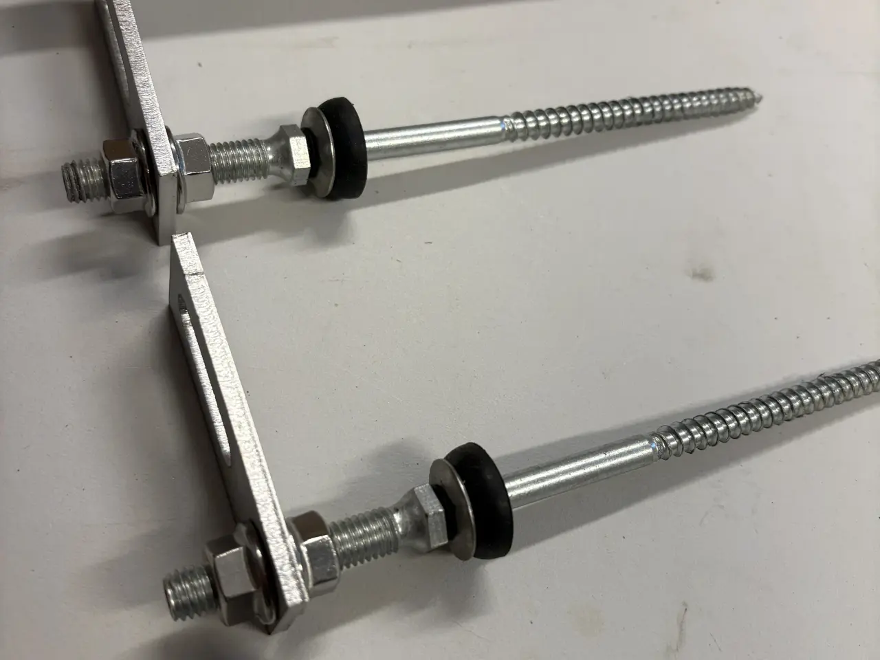 Billede 2 - 200 mm stokskruer til solcelle skinner med adapter