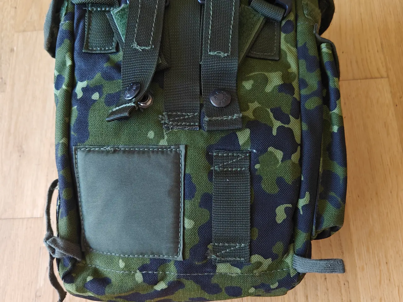 Billede 3 - ABC taske med M/69 gasmaske og hansker