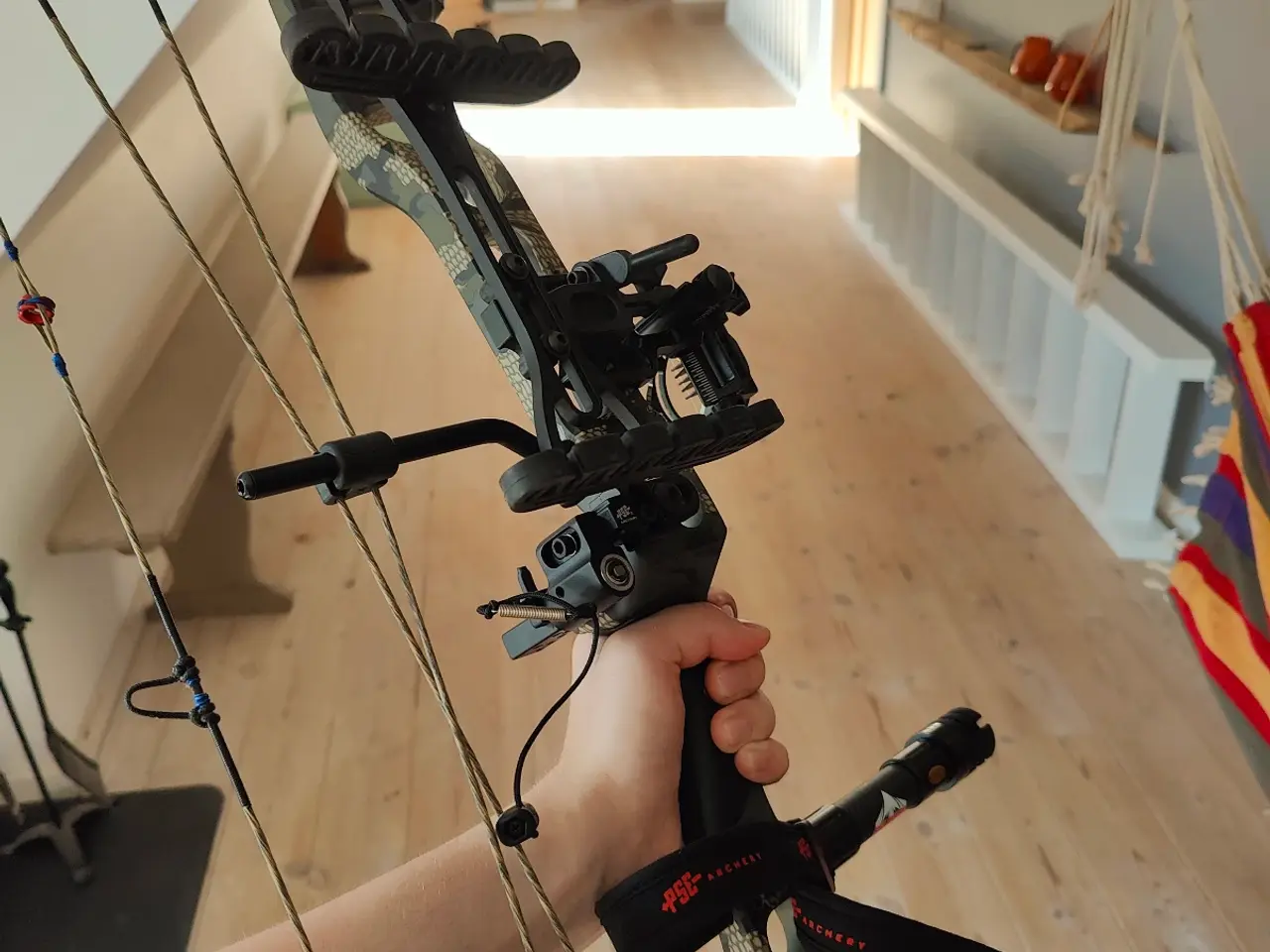 Billede 1 - 60lbs Compound bue og ekstra udstyr