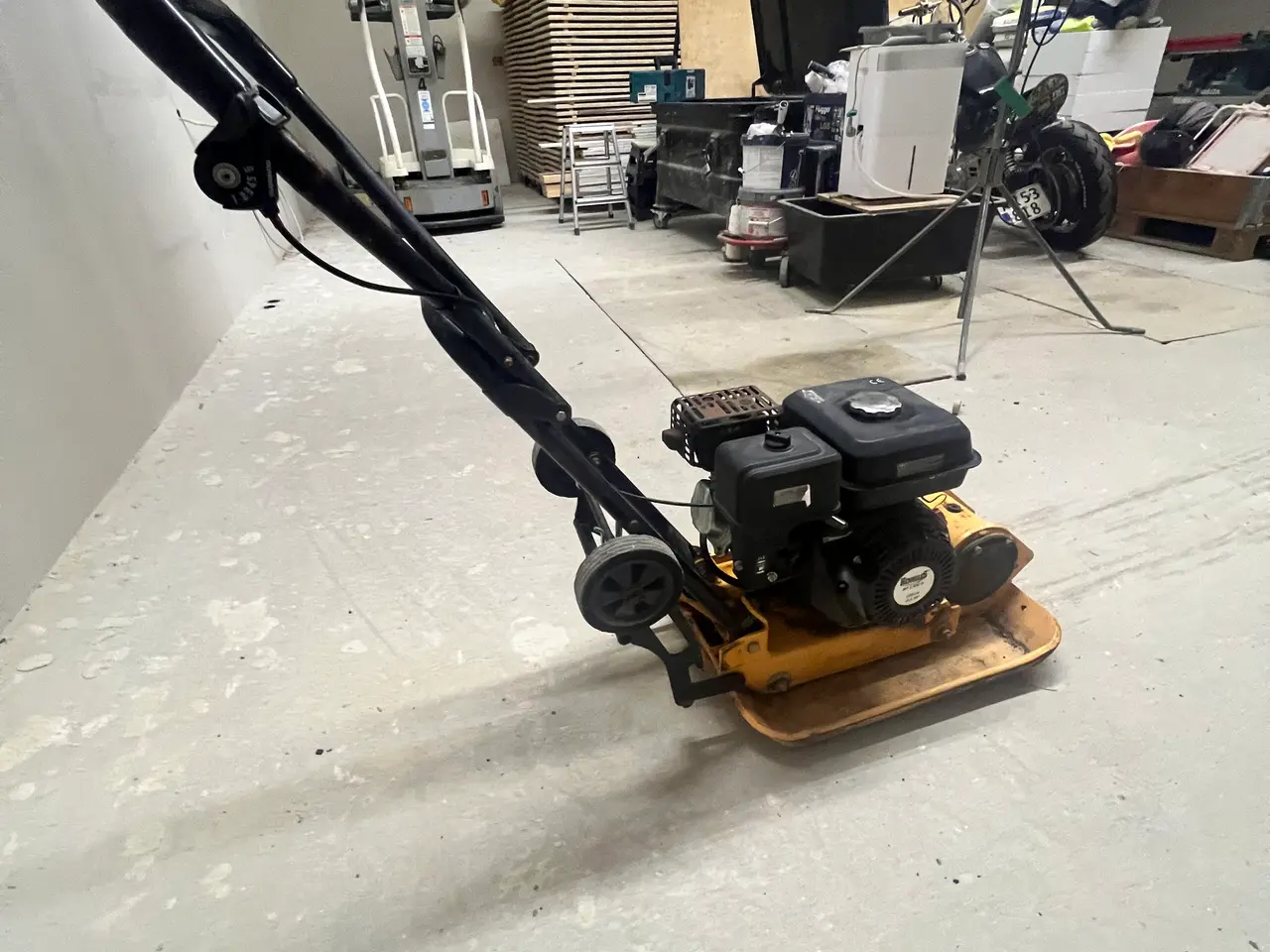 Billede 4 - Pladevibrator udlejes 60kg. 95kr.dag - 195kr.weeke