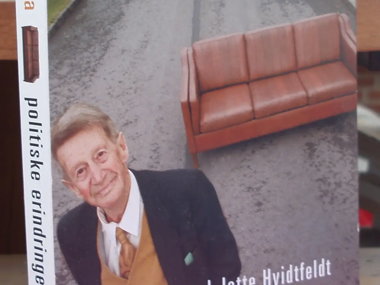 Billede 1 - Erhards sofa ved Jette Hvidtfeldt