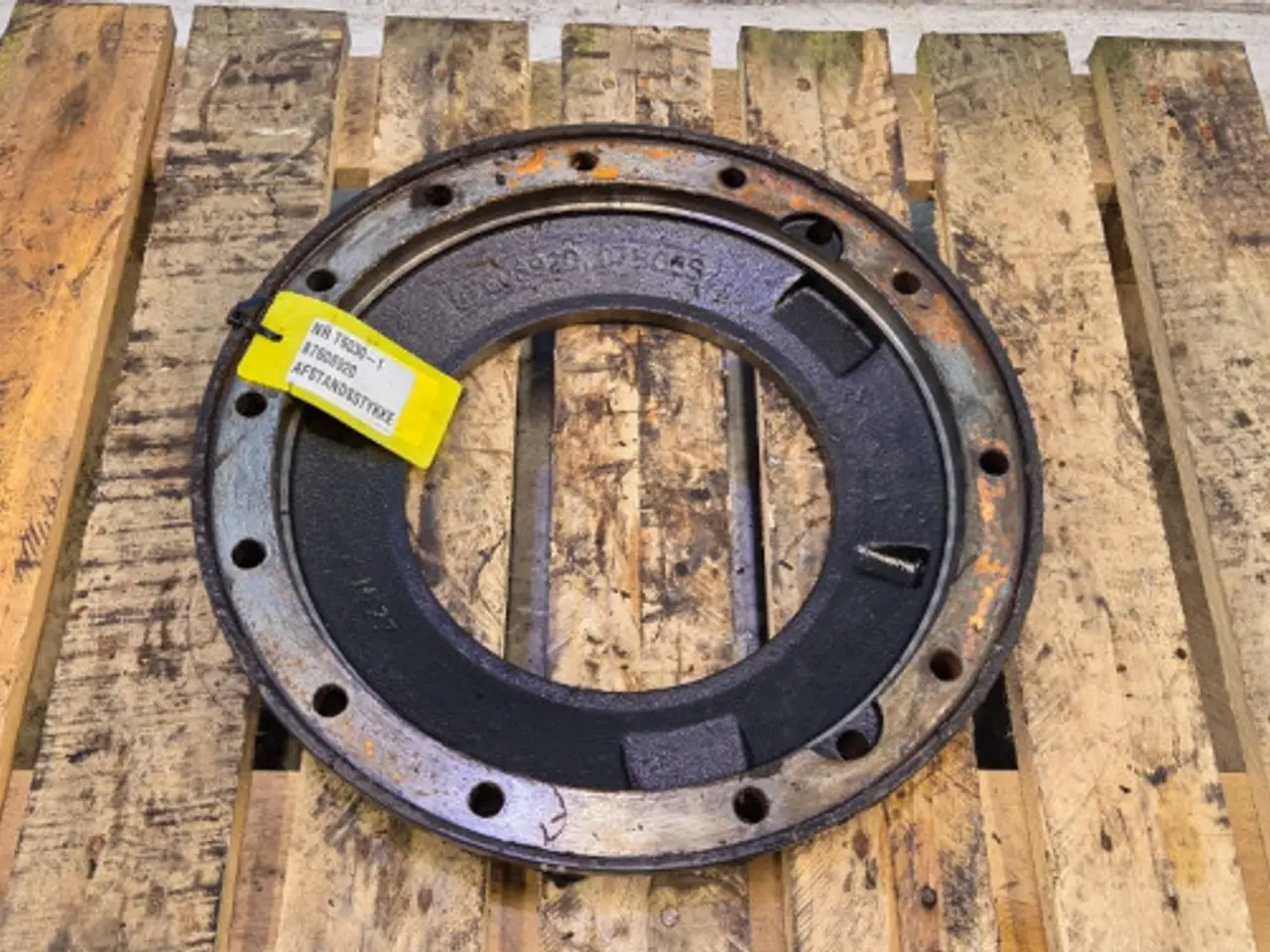 Billede 2 - New Holland T6030 Afstanstykke 87608920