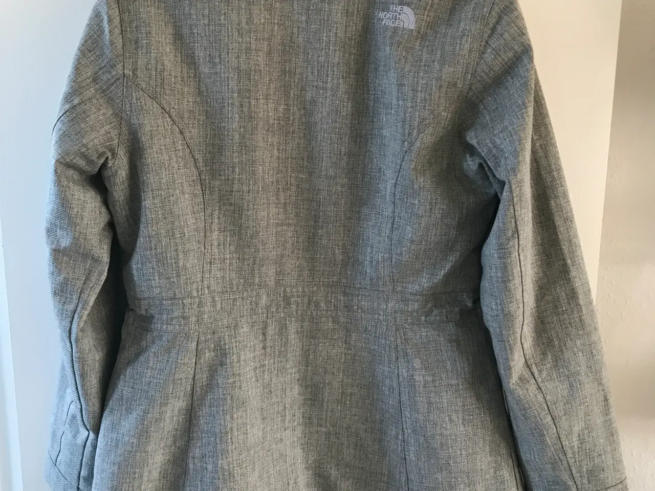 Billede 2 - Velholdt: North Face frakke str M