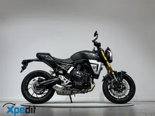 Suzuki GSX-8T