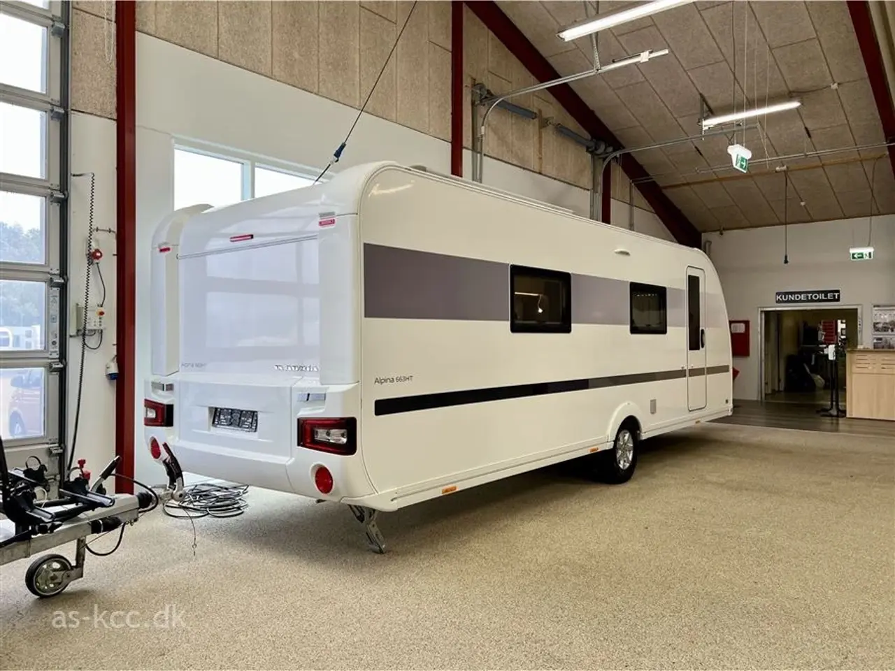 Billede 3 - 2021 - Adria Alpina 663 HT Alde Centralvarme Adria Alpina 663 HT årg. 2021. 4 sovepladser, 6 siddepladser