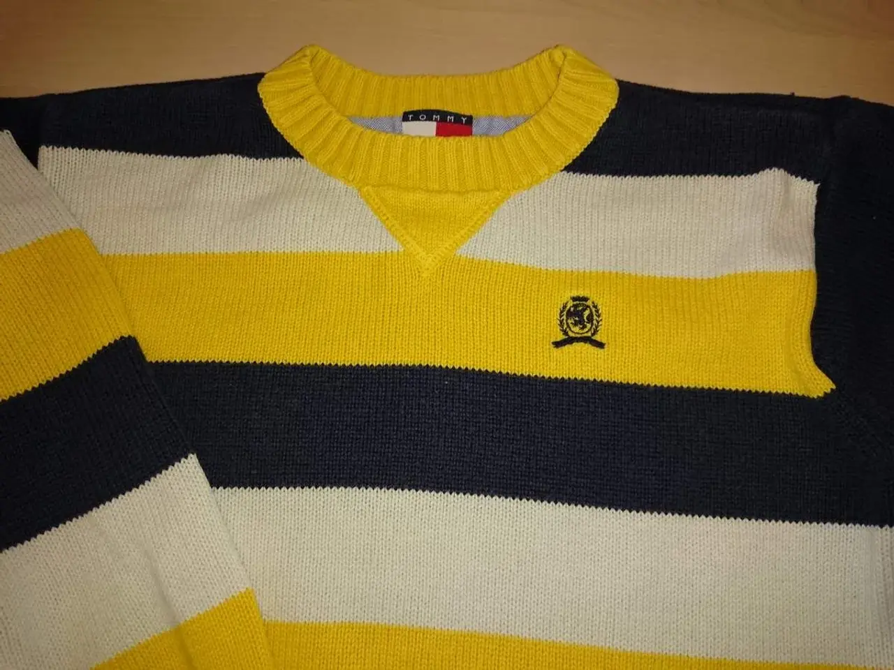Billede 2 - Tommy Hilfiger strik sweater. Str 116