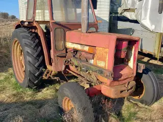 IH traktor