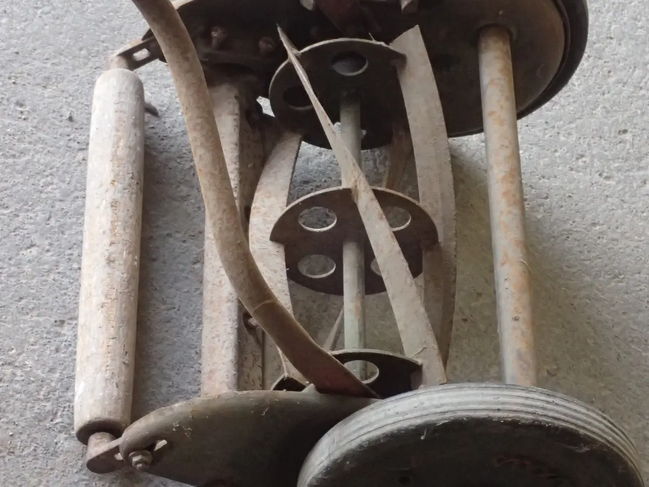 Billede 7 - Cylinder plæneklipper Ginge.