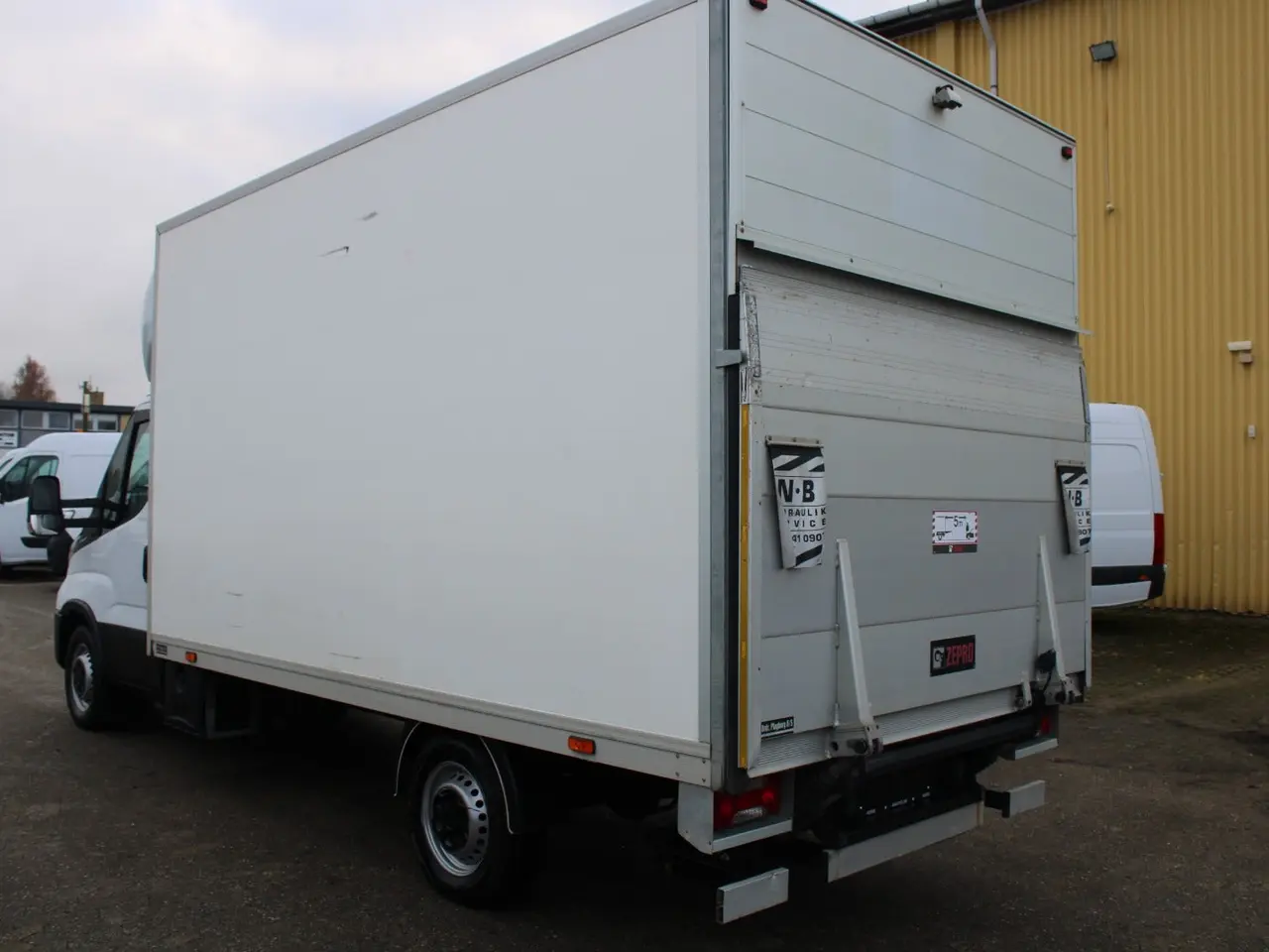 Billede 7 - Iveco Daily 2,3 35S16 Alukasse m/lift AG8