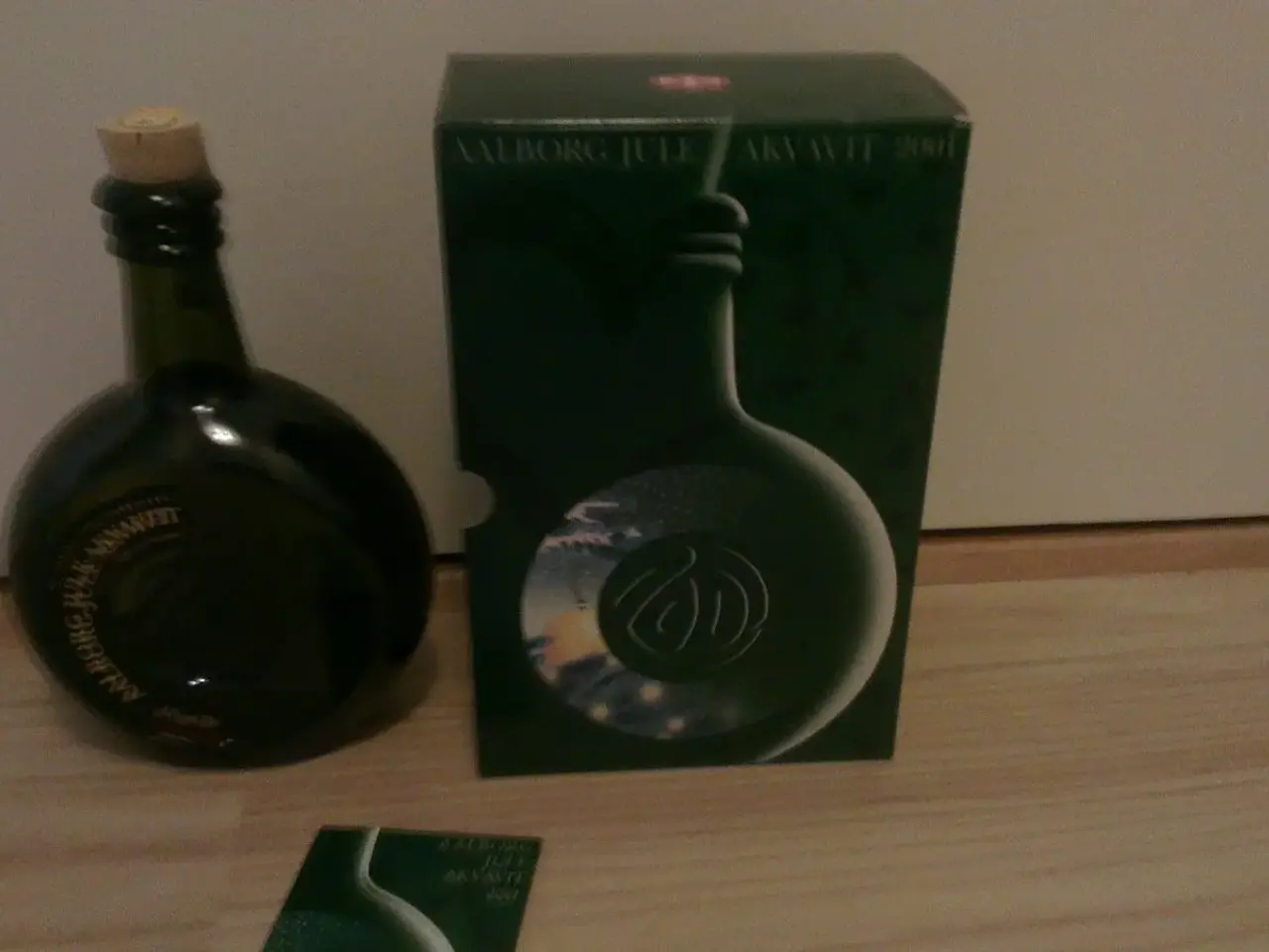 Billede 1 - Aalborg Juleakvavit, 2001.