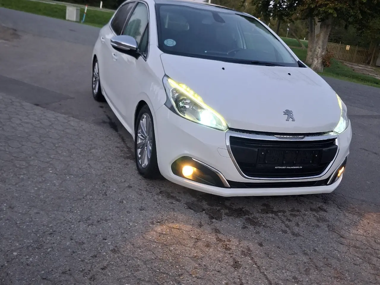 Billede 1 - 🚘PEUGEOT 208 1,6 ALLURE SKYVIEW 🚘 33,3KM/L 🚘