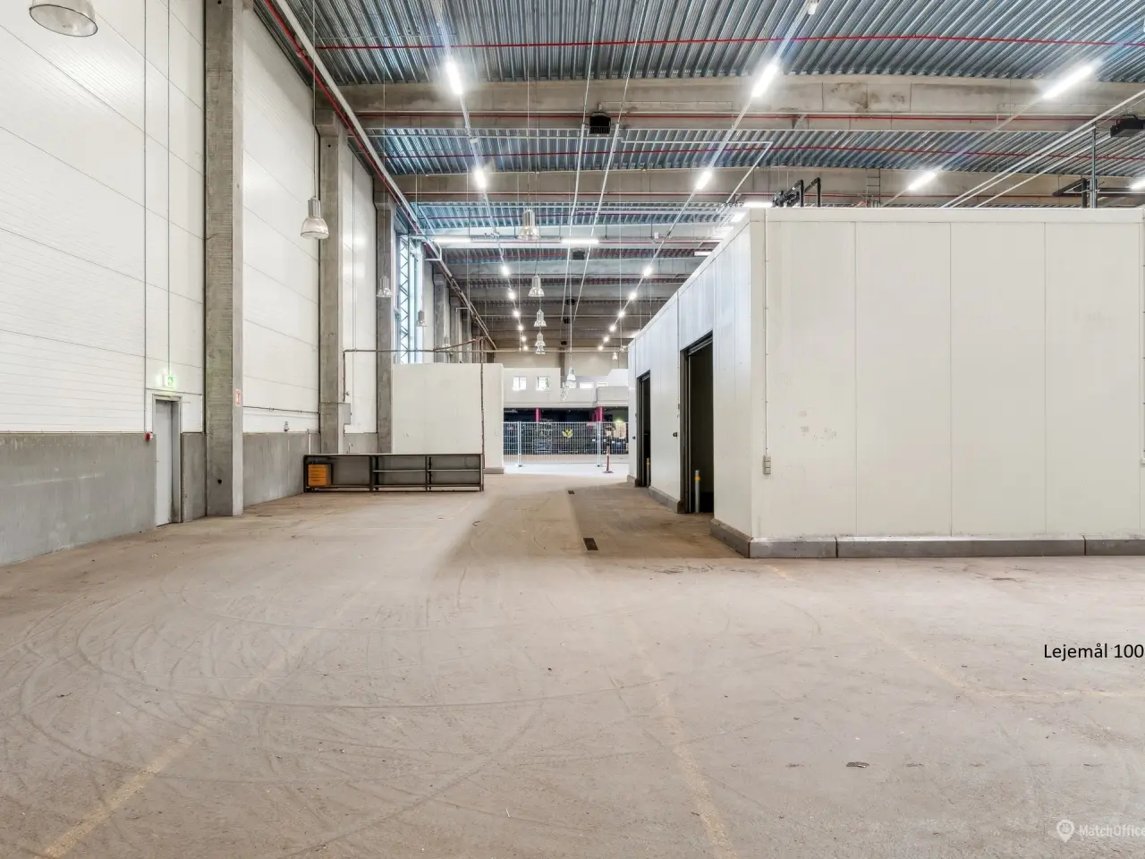 Billede 10 - Logistiklejemål med porte og ramper og en loftshøjde op til 10 meter