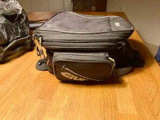 GIVI Motorcykel tanktaske