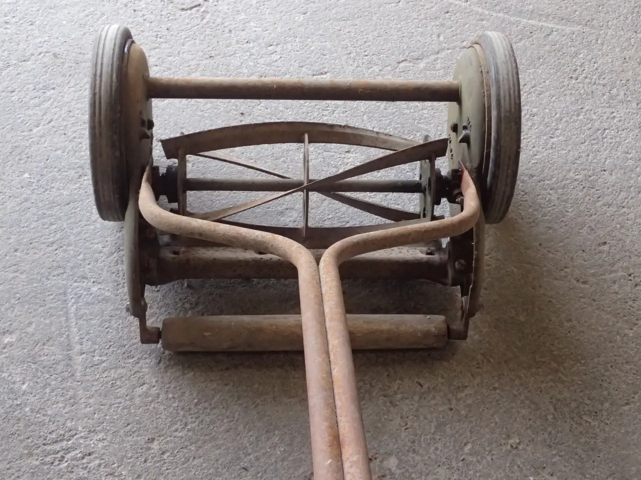 Billede 5 - Cylinder plæneklipper Ginge.